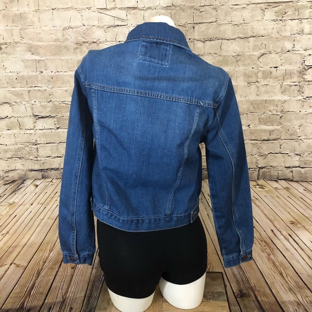 NWOT medium wash jean jacket size small - Picture 2 of 7